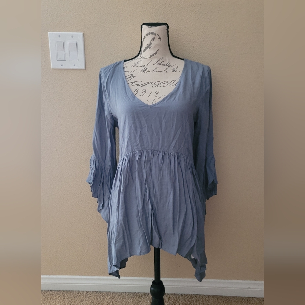 Cupio Blue V-Neck Tunic Hi Low Top Nwts